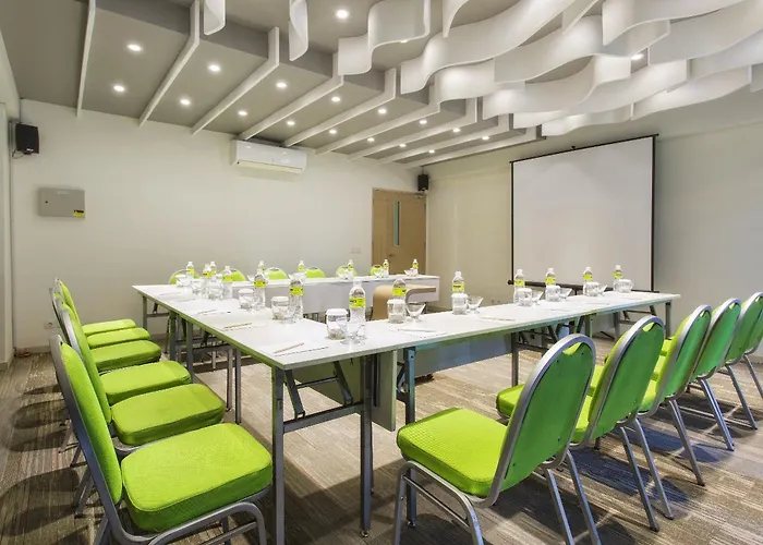 Отель Maxonehotels At Bukit