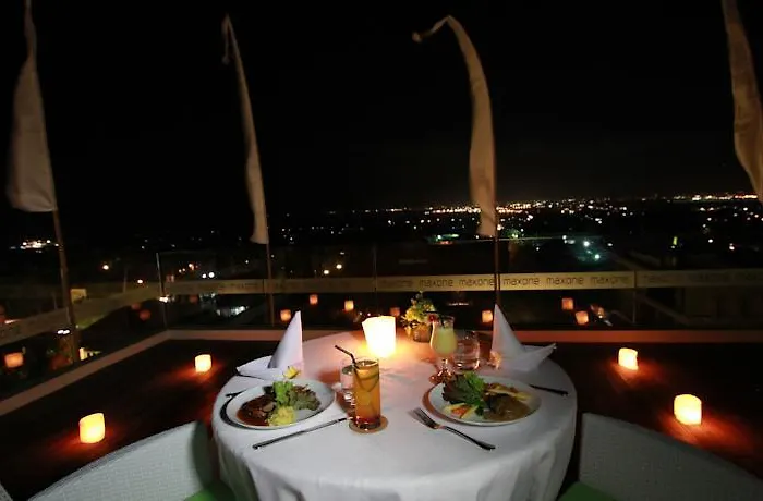 Maxonehotels At Bukit Отель 3*