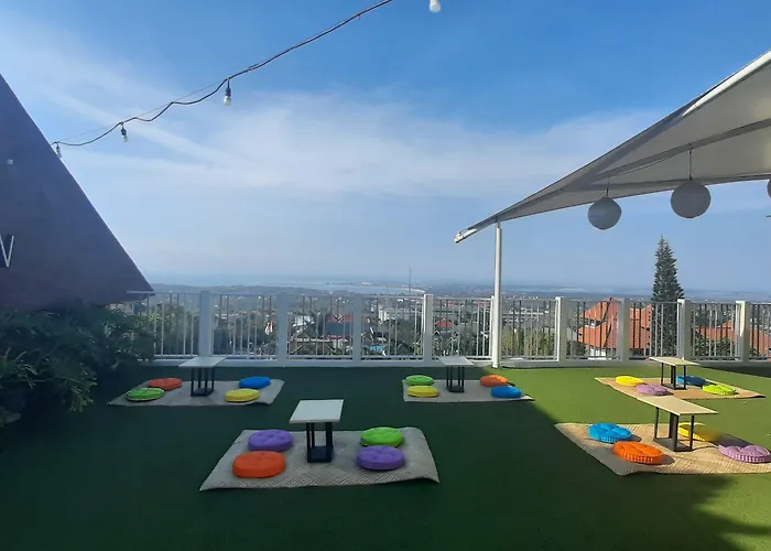 Maxonehotels At Bukit Джимбаран