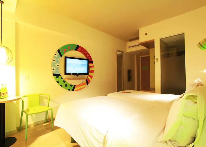 Maxonehotels At Bukit Отель