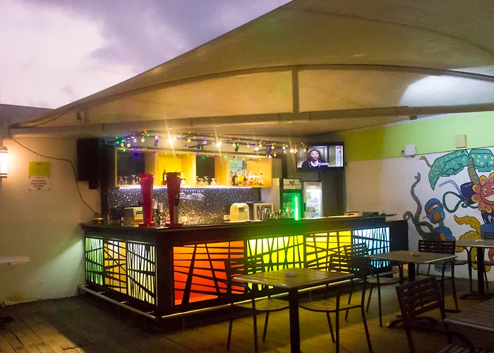 Отель Maxonehotels At Bukit 3*