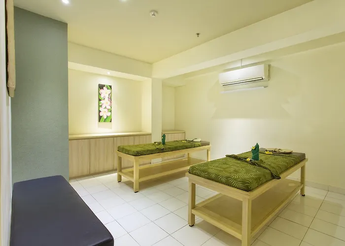 Отель Maxonehotels At Bukit 3*