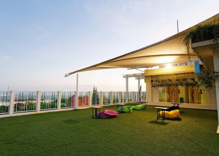 Отель Maxonehotels At Bukit 3*