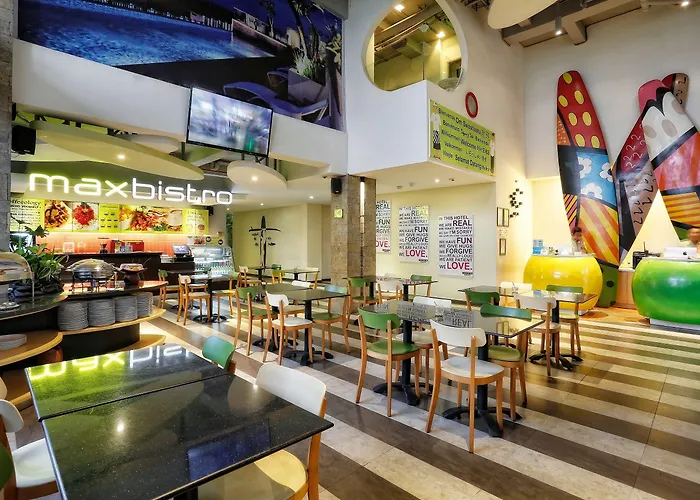 Maxonehotels At Bukit