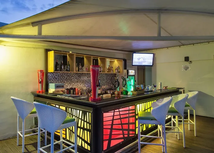 Maxonehotels At Bukit Отель