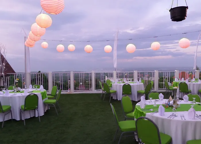 Maxonehotels At Bukit 3* Джимбаран