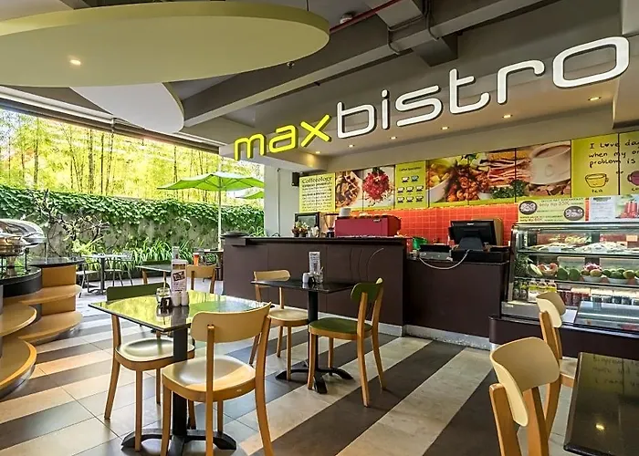 Maxonehotels At Bukit Джимбаран