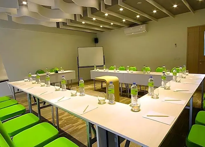 Maxonehotels At Bukit 3*