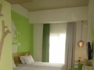 ماكس وان هوتيلز أت بوكيت فندق